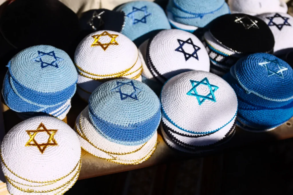 Custom Kippahs – A Unique Blend of Tradition and Modern Style