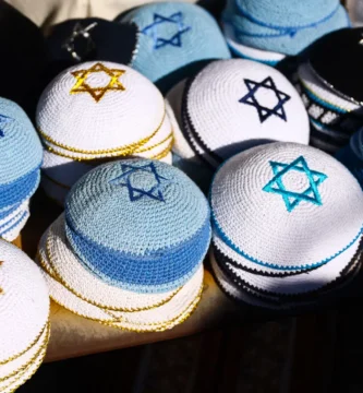 Custom Kippahs – A Unique Blend of Tradition and Modern Style